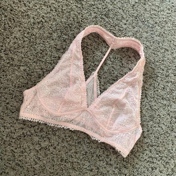 Victoria’s Secret lace bralette with adjustable straps - Picture 1 of 5